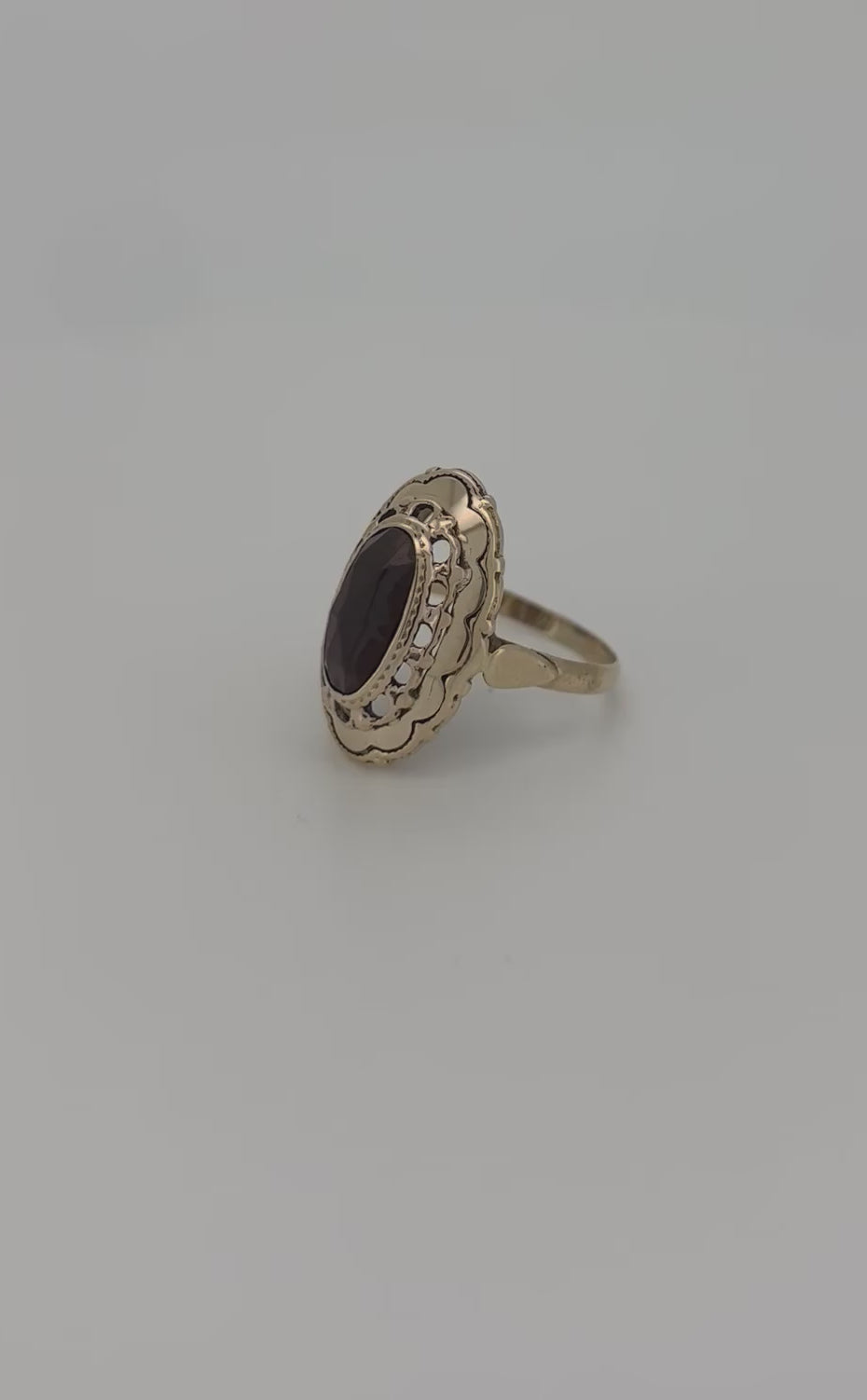 Vintage Goldring 14k ovaler Granat 5,0 g