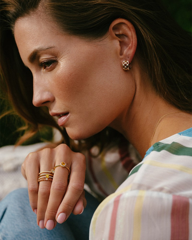 18 Karat Gelbgoldring mit orangefarbenen Saphiren und weißen Brillanten – Van der Kooij Exclusiv