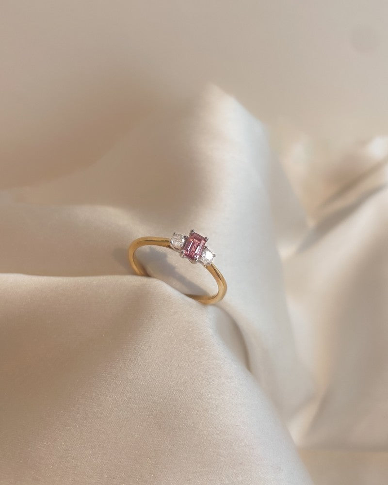 14-Karat-Bicolor-Goldring mit Baguette-Rosatourmalin und Diamanten