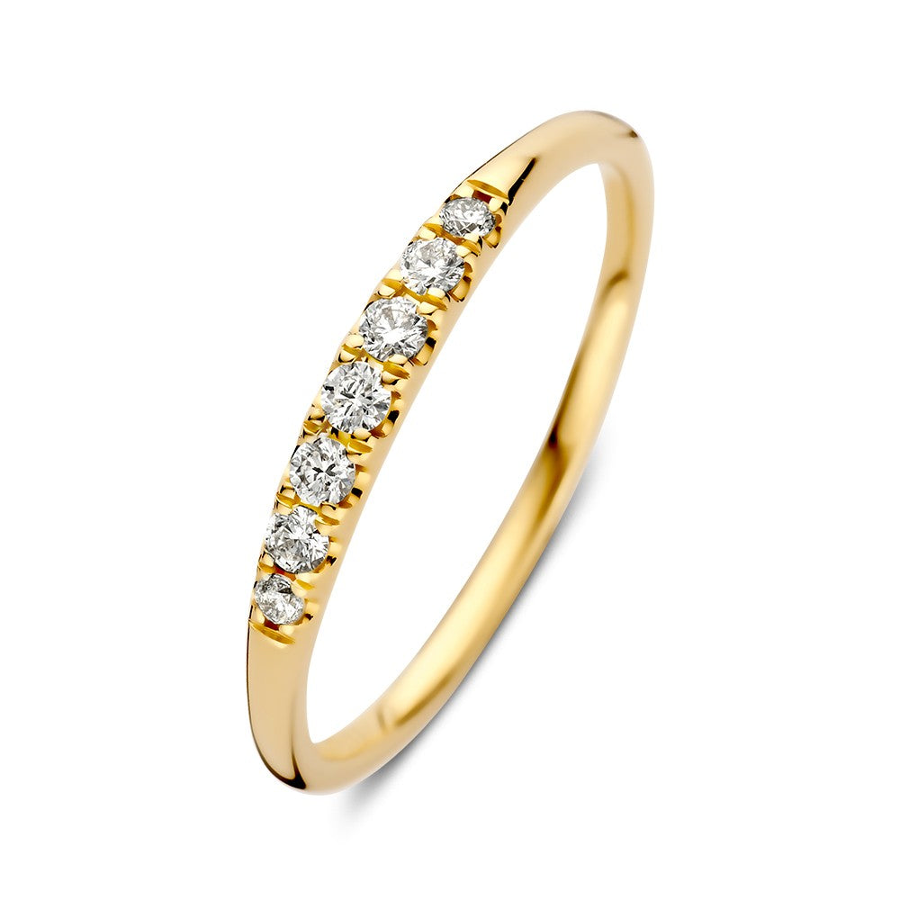 Ring aus Gelbgold mit sechs Brillanten von 0,16 ct in einer schmalen, eleganten Form