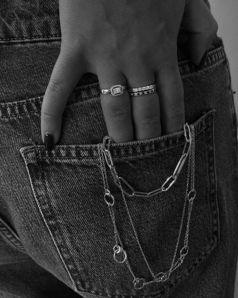 Eleganter Bicolor-Goldring mit Brillanten und Baguette-Diamanten in unsichtbarer Fassung 0,20 Karat