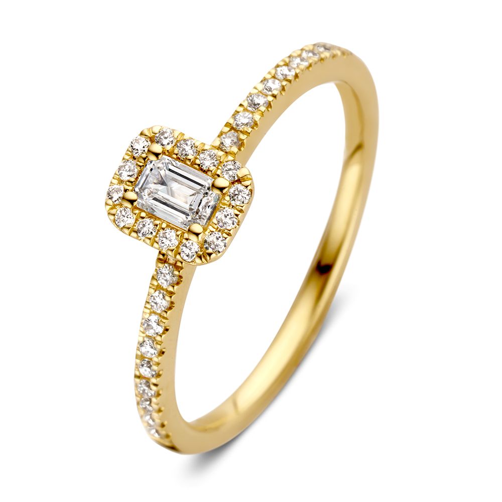 Ring aus 14 Karat Gelbgold mit einem smaragdgeschliffenen Diamanten in der Mitte und 0,42 ct Diamanten am Band