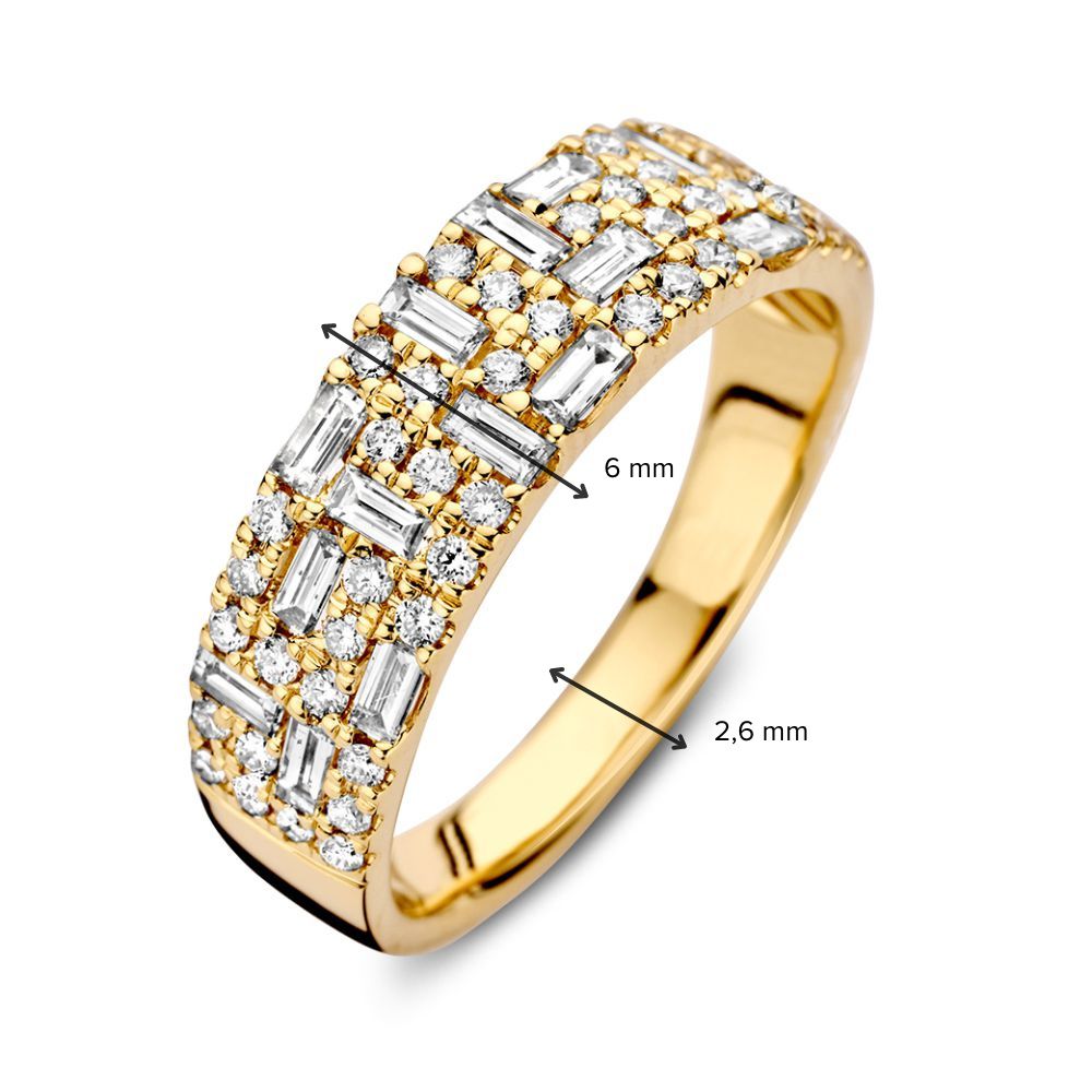 Eleganter Gelbgoldring mit Brillanten und Diamanten im Baguetteschliff 0,94 ct.