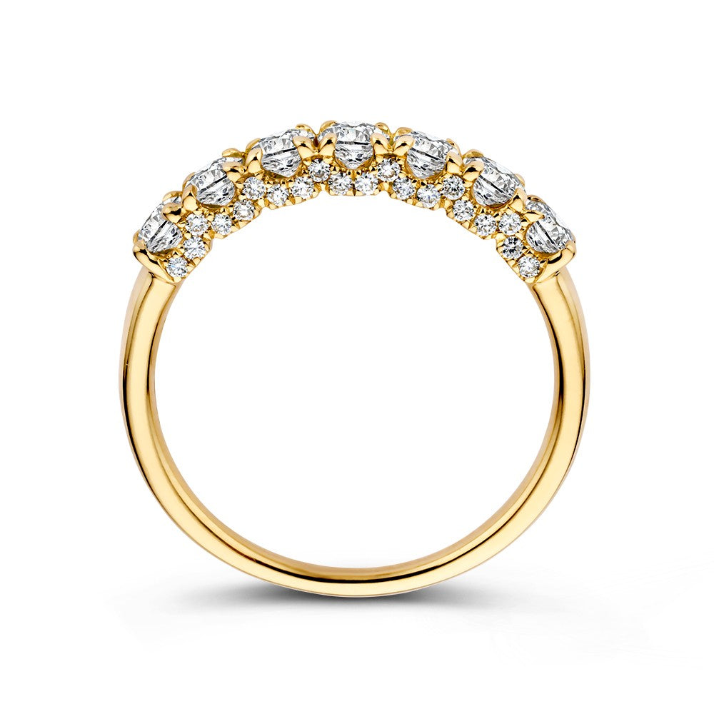 Zeitloser Goldener Ring mit Diamanten – Eleganz in Gelbgold 1.12 Karat.