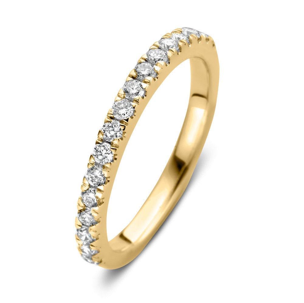 Ring aus Gelbgold mit 0,30 ct Diamanten in einer durchgehenden Reihe