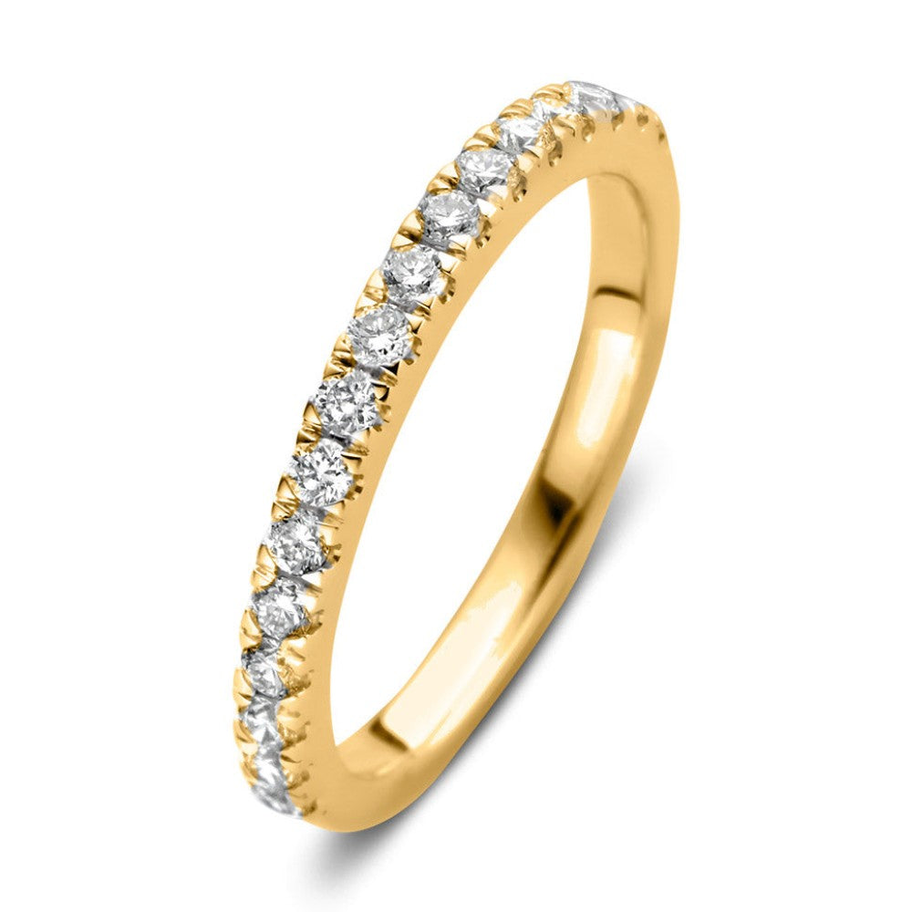 Ring aus Gelbgold mit 0,44 Karat Diamanten, schmal und mit funkelnden Steinen besetzt