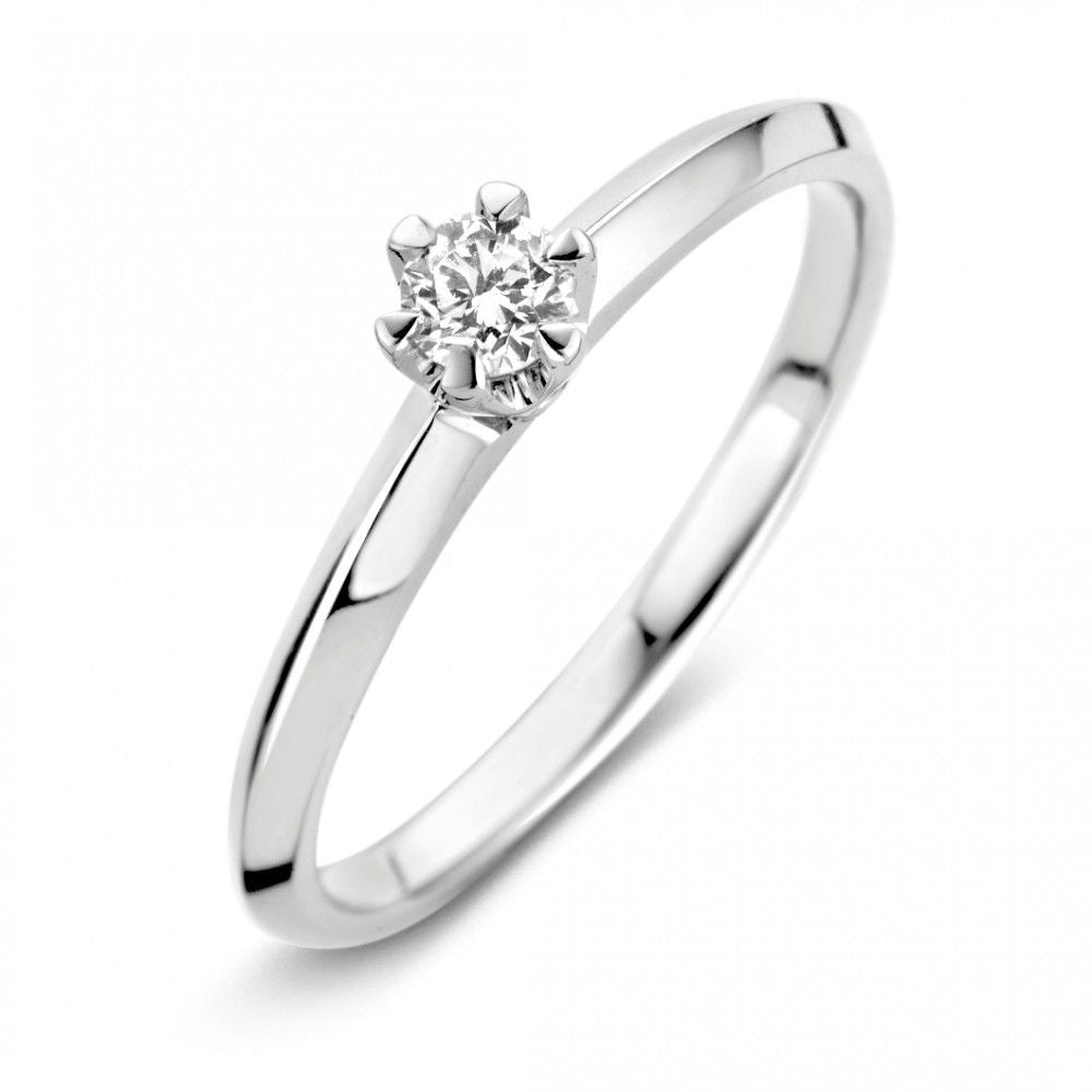 Ring aus 14 Karat Weißgold mit 0,19 Karat Brillant-Diamant in der Mitte