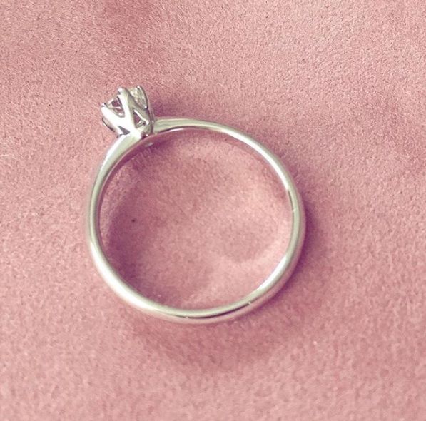 Eleganter 14 Karat Weißgoldring mit 0,19 Karat Brillant Diamant