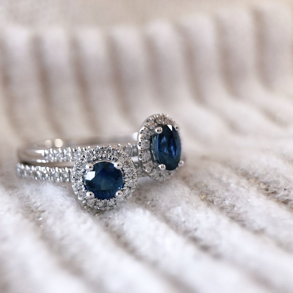Weißgoldring mit blauem Saphir und Diamant: Harmonie und Eleganz