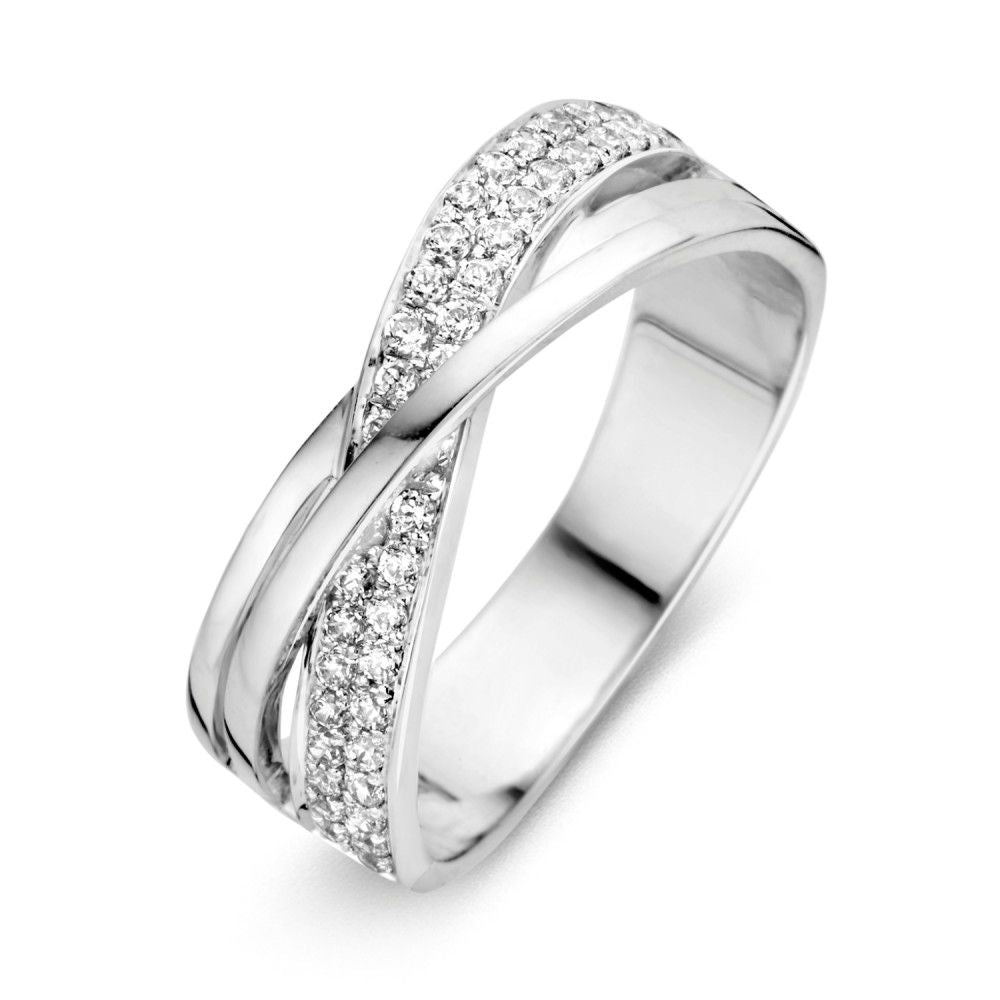 Ring aus Weißgold mit strahlenden Zirkonia, zeitloses Design und geschwungene Form