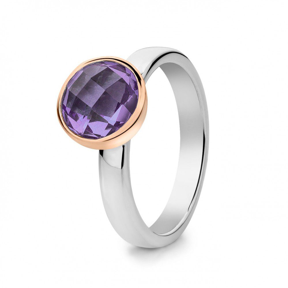 Damenring aus rhodiniertem Silber mit 14-karätiger roségoldener Fassung und facettierter lila Amethyst.