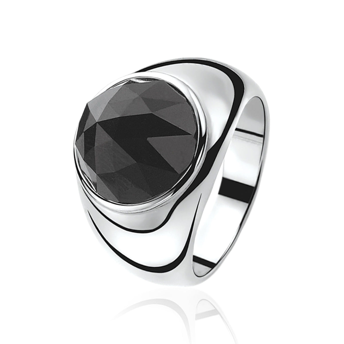 Ring aus Silber mit schwarzem, facettiertem Edelstein und geschwungenem Design