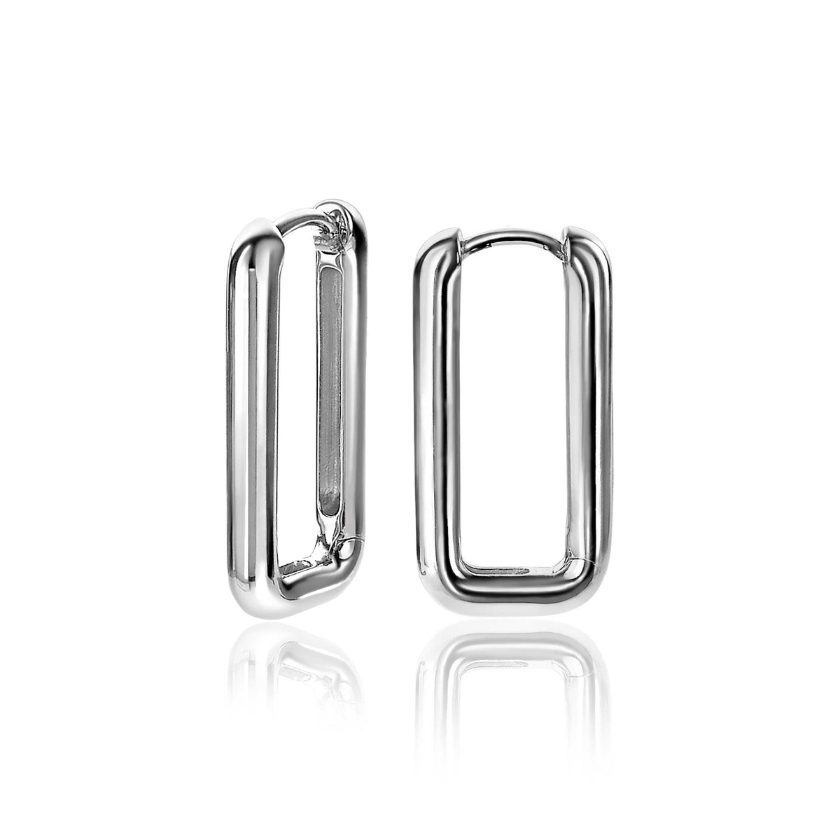 Ohrstecker aus Silber in rechteckiger Form mit glänzender Oberfläche