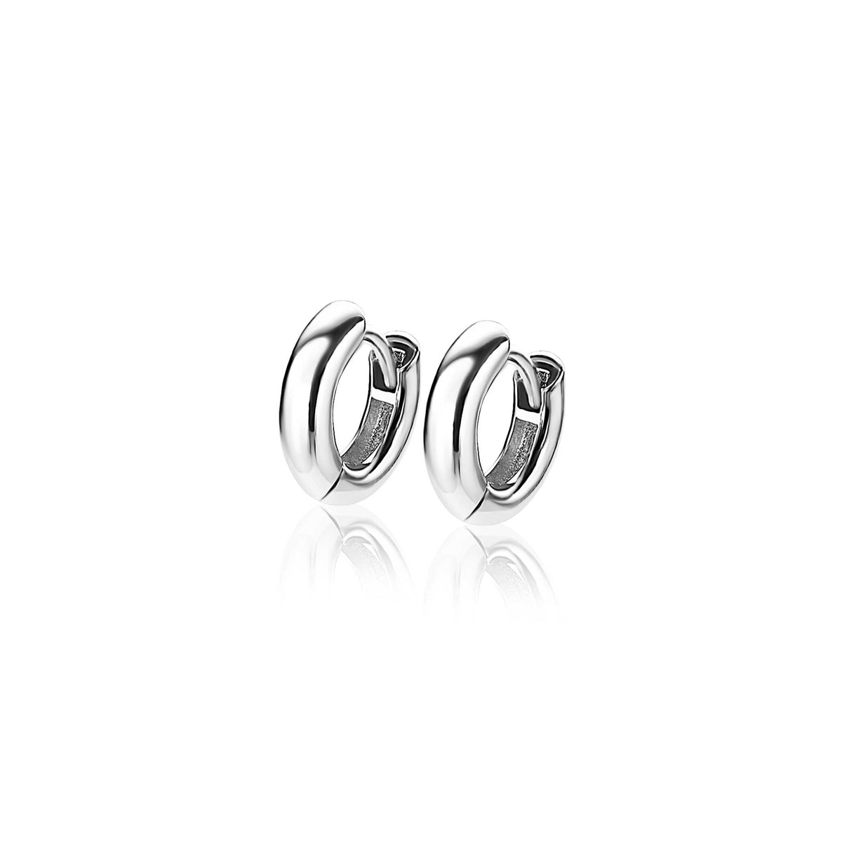 Ohrringe aus Silber mit glänzender, geschwungener Form und klarem Design