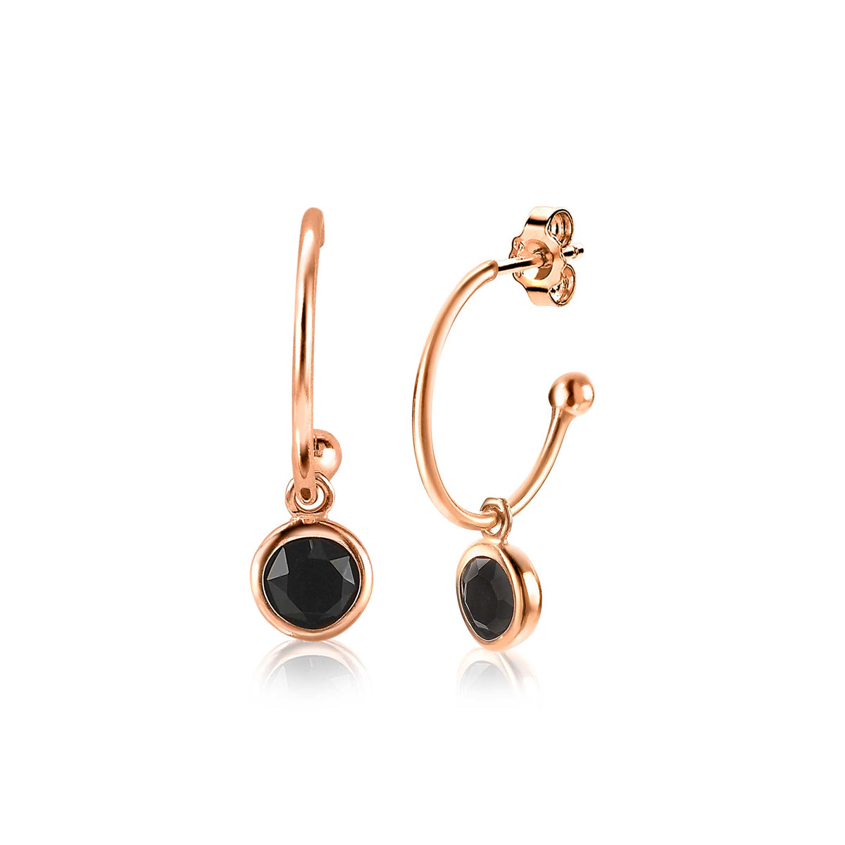 Goldplattierte Ohrringe mit schwarzem Edelstein und geschwungenem Design