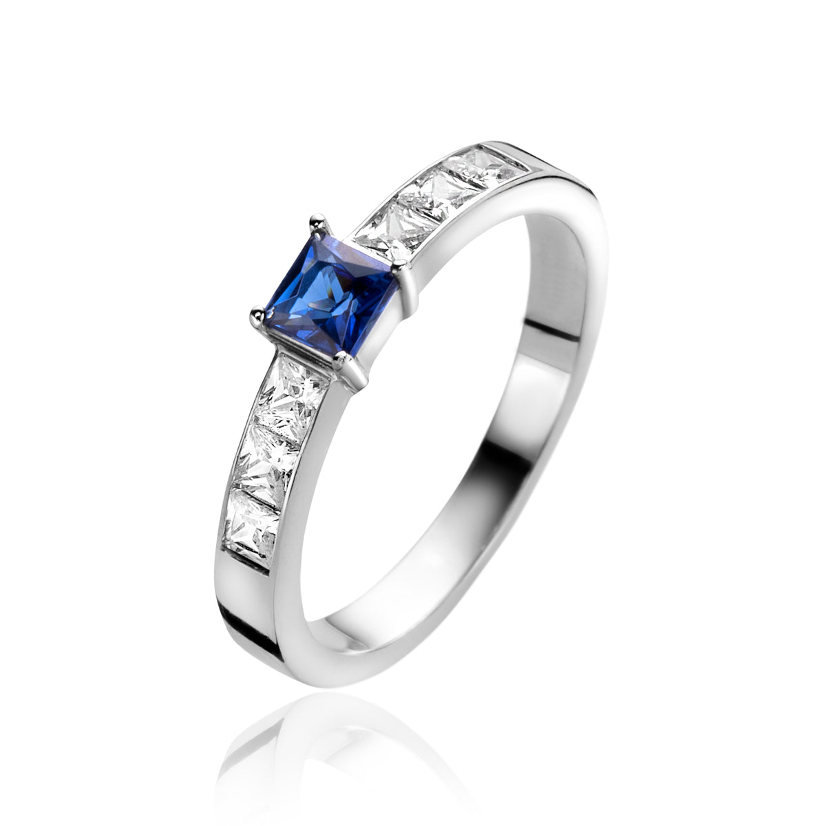 Ring aus Silber mit blauem Edelstein und klaren Zirkonia-Steinen entlang des Rings