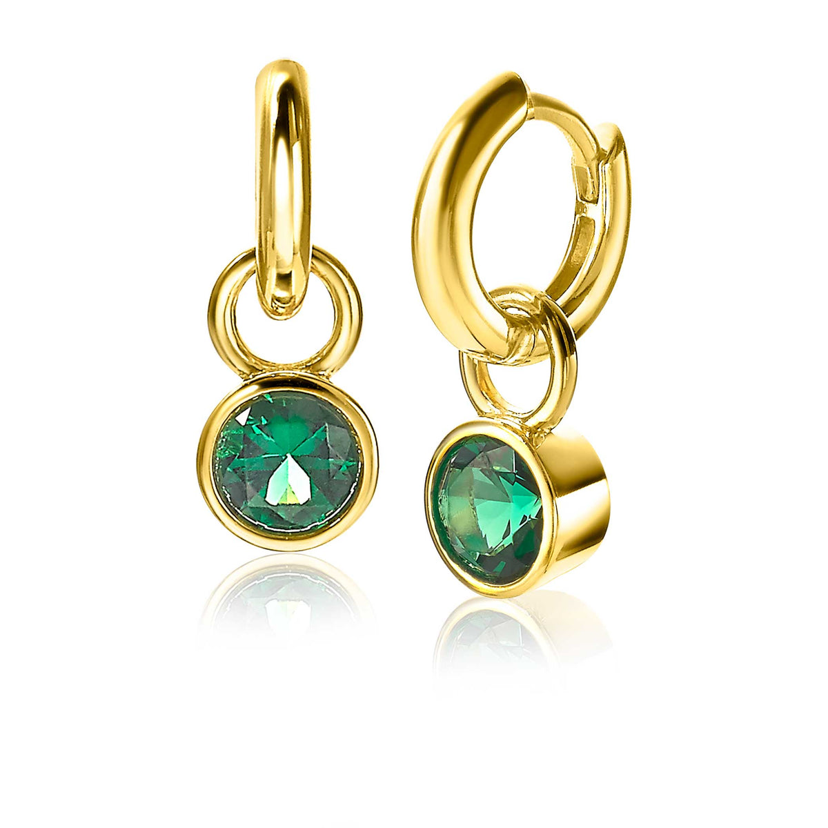 Goldplattierte Ohrringe mit grünem Edelstein und klassischem Design