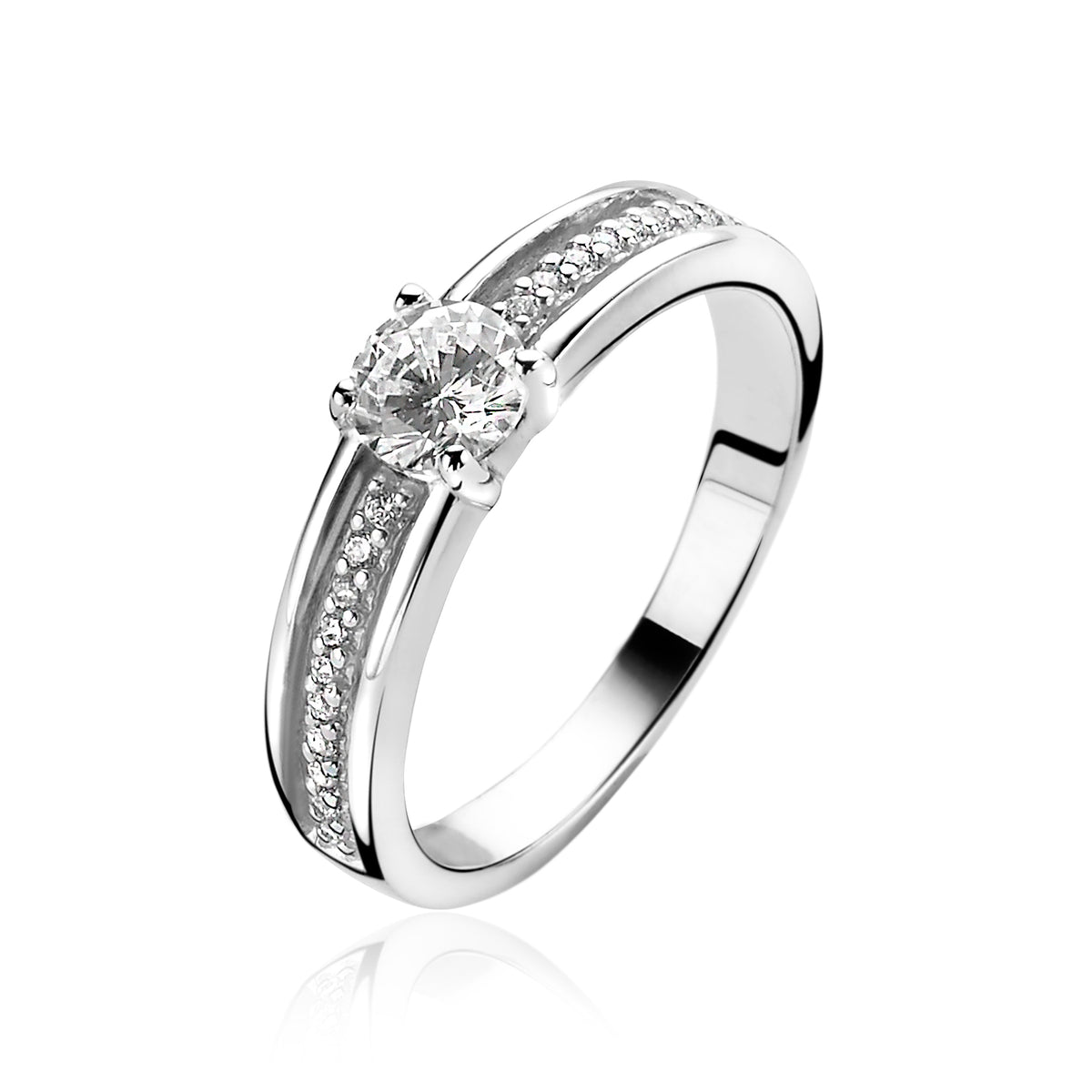 Ring aus Silber mit rundem Zirkonia in der Mitte und funkelnden Steinchen an den Seiten