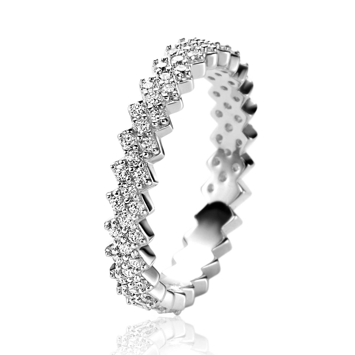 Ring aus Silber mit funkelnden Zirkonia-Steinen in zickzackförmigem Design