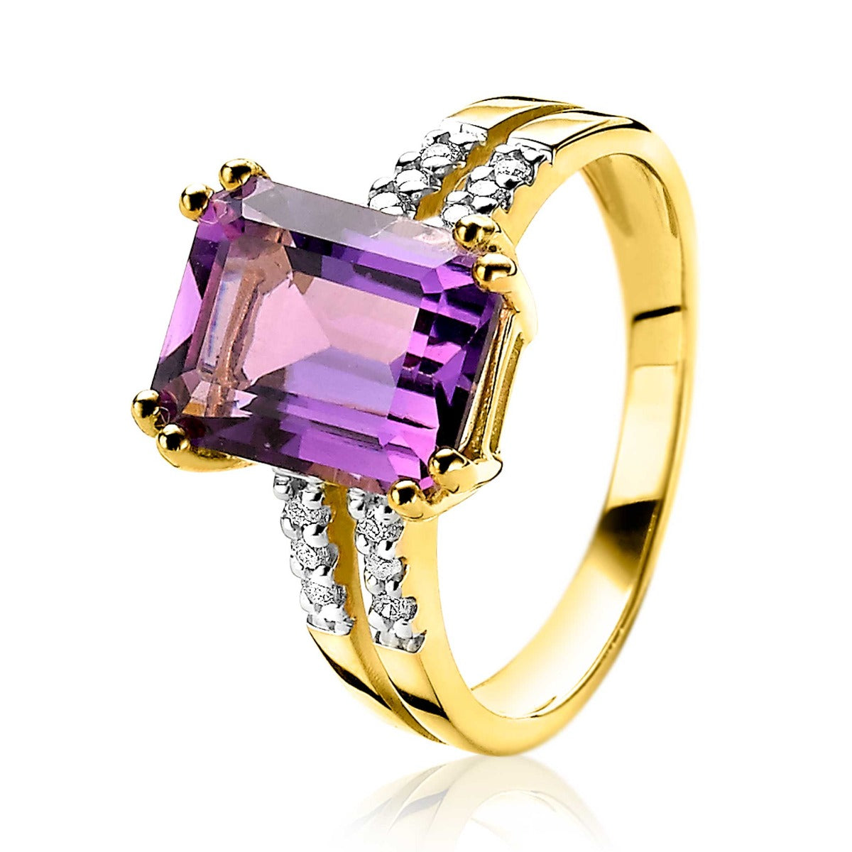 Ring aus Gold mit rechteckigem lila Edelstein und zwei Reihen von klaren Zirkonia