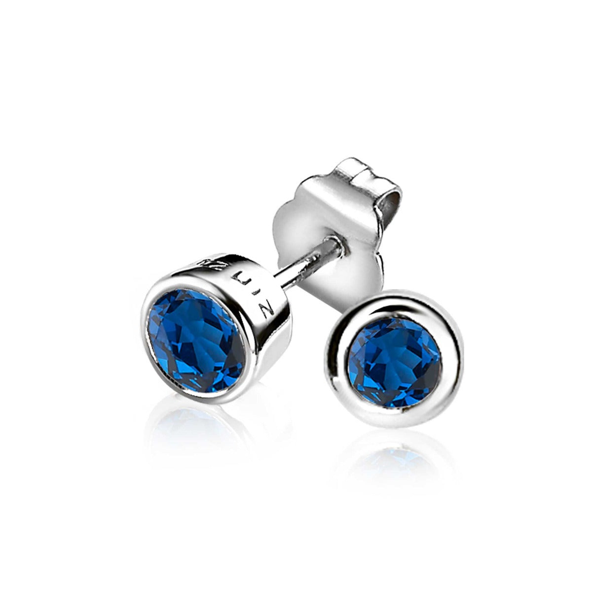 Ohrringe aus Silber mit blauen Edelsteinen in runder Form