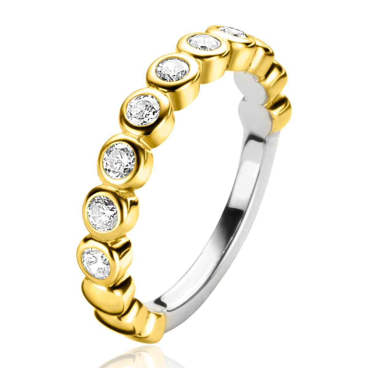 Ring mit goldfarbener Beschichtung und weißen Zirkonia-Steinen